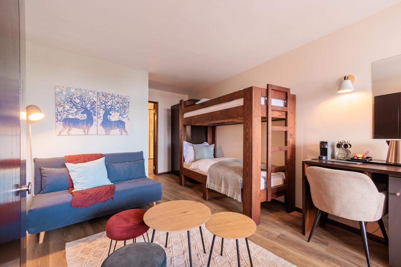 No 8 Bed & Bar 3*