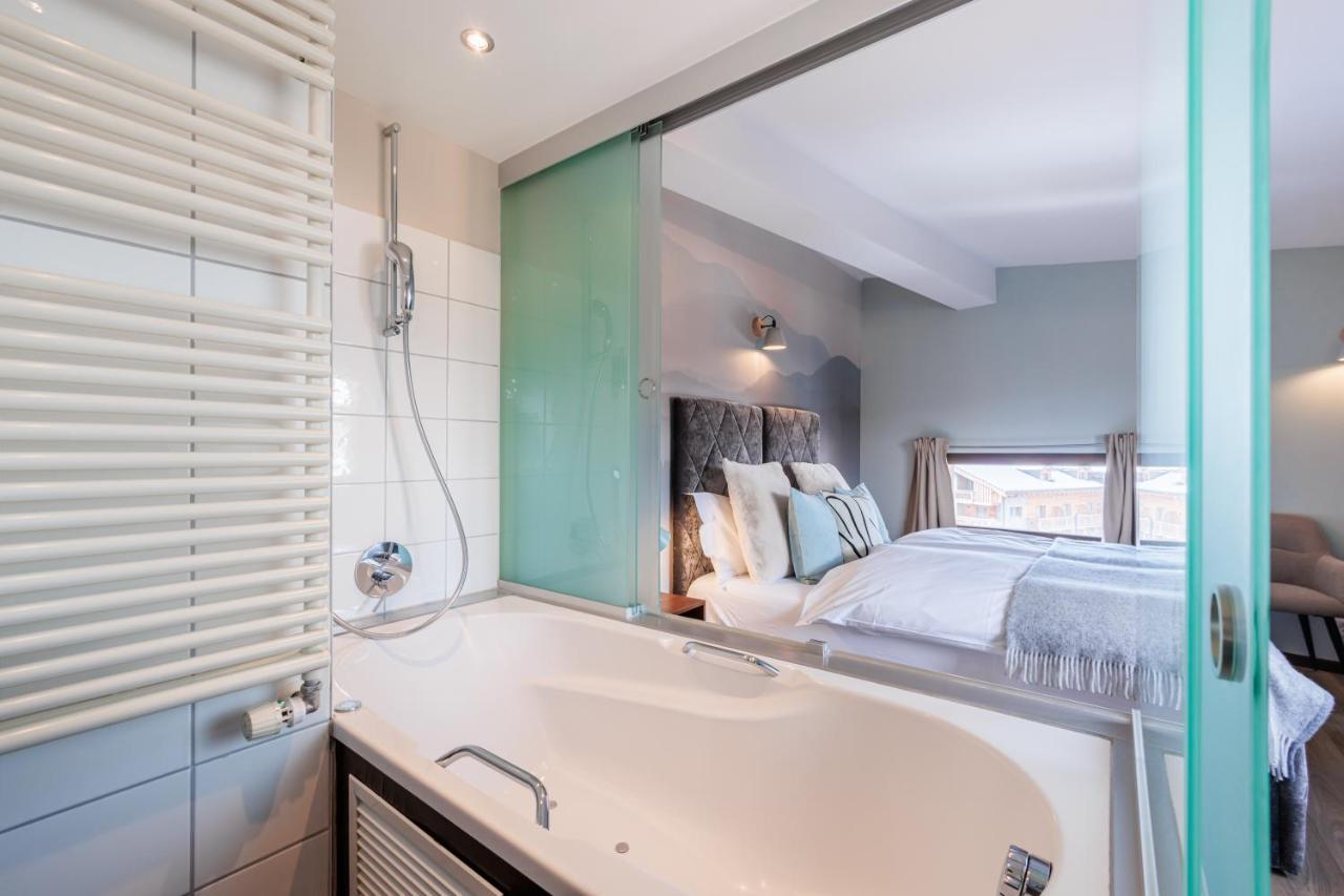 No 8 Bed & Bar Hotel 3*