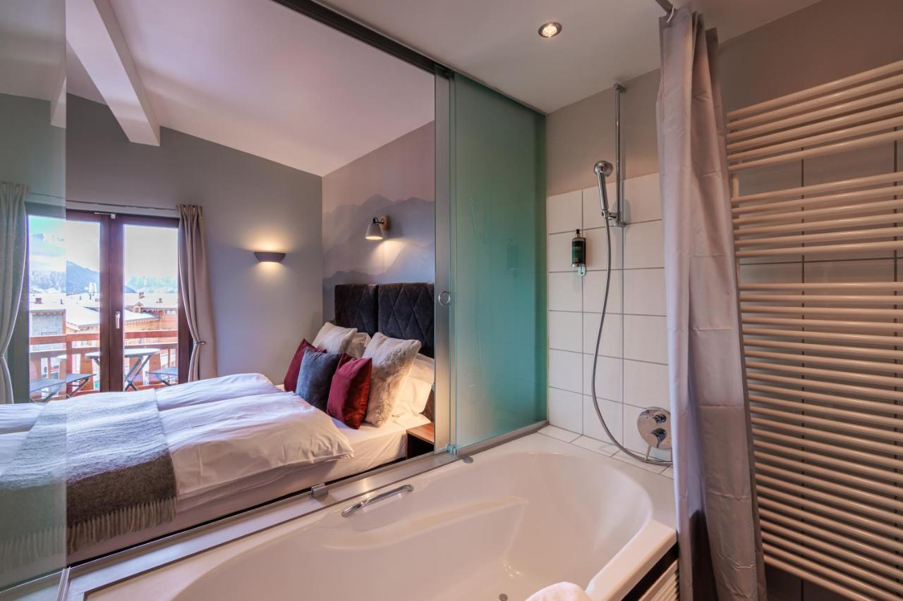 No 8 Bed & Bar 3*