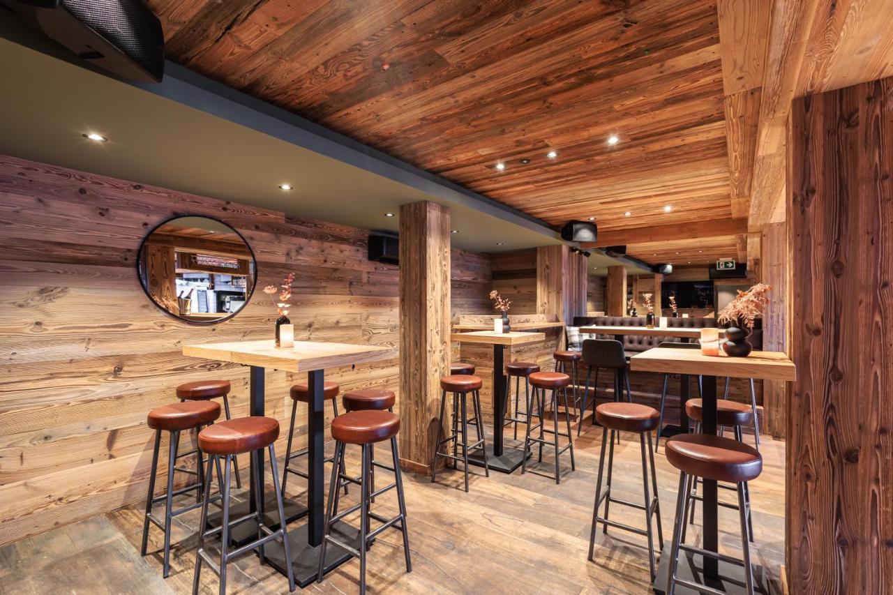 No 8 Bed & Bar