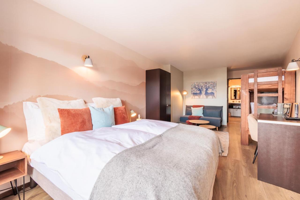 Hotel No 8 Bed & Bar
