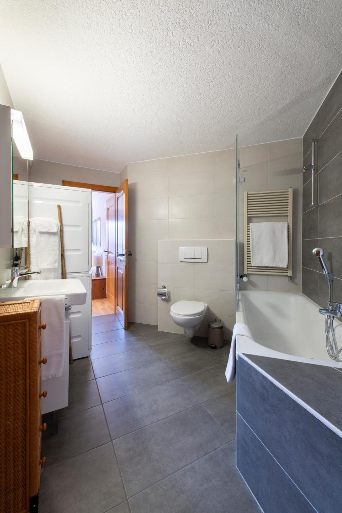 No 8 Bed & Bar Hotel 3*